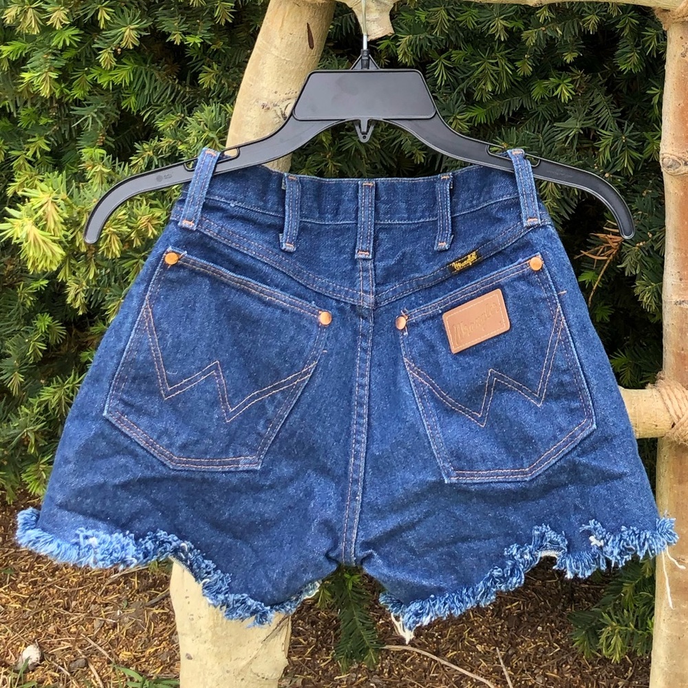 Wrangler , shorts , size 23 or 0 , dark blue